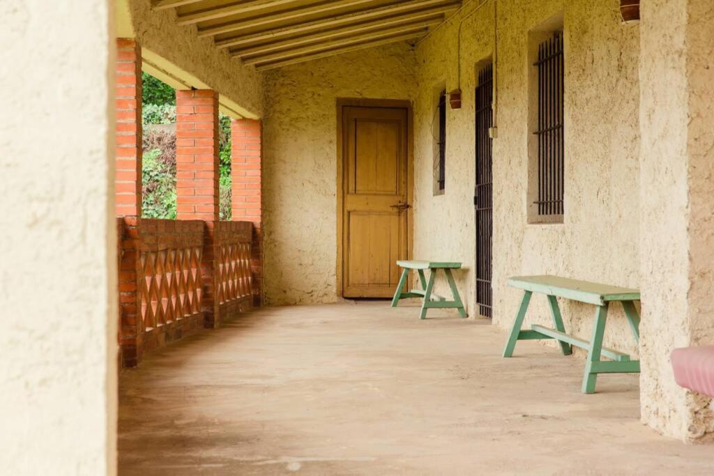 Masia Can Castanyola Marganell Exterior foto